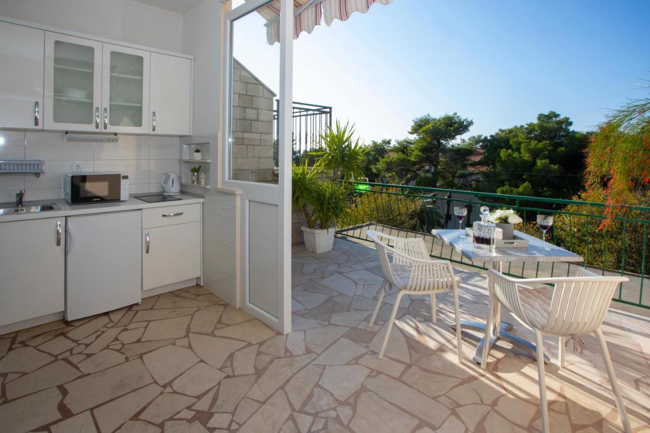 Villa Milenka - Apartmani Gorana Tucepi Ngoại thất bức ảnh