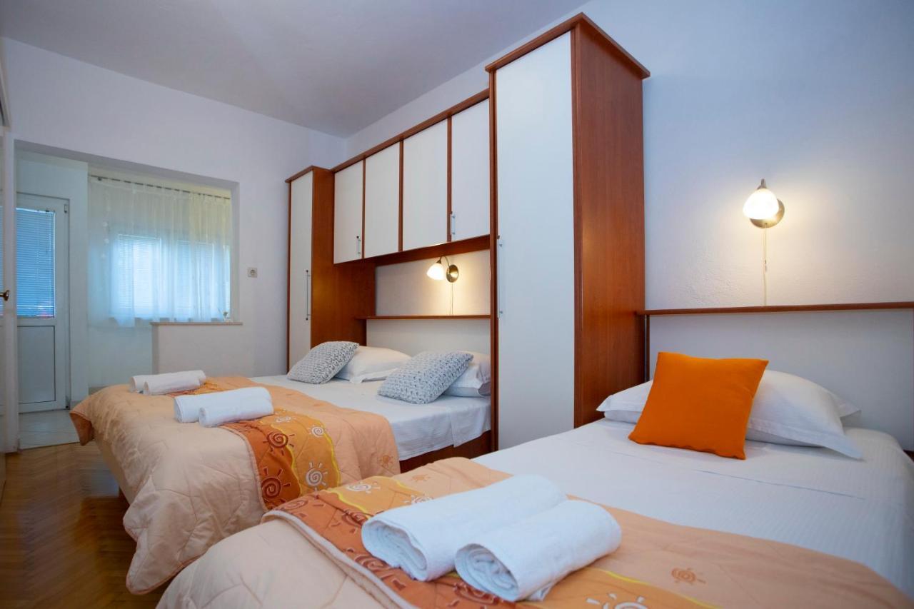 Villa Milenka - Apartmani Gorana Tucepi Ngoại thất bức ảnh