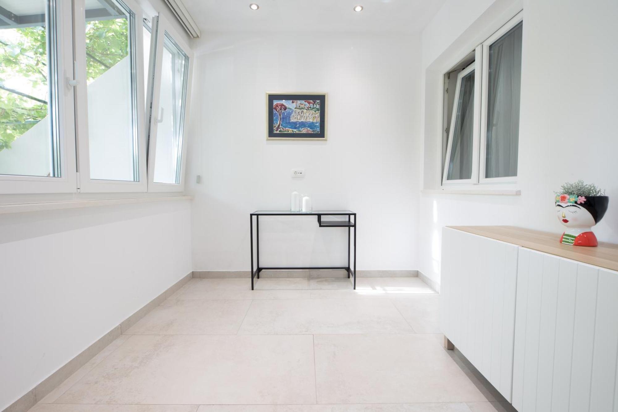 Villa Milenka - Apartmani Gorana Tucepi Phòng bức ảnh
