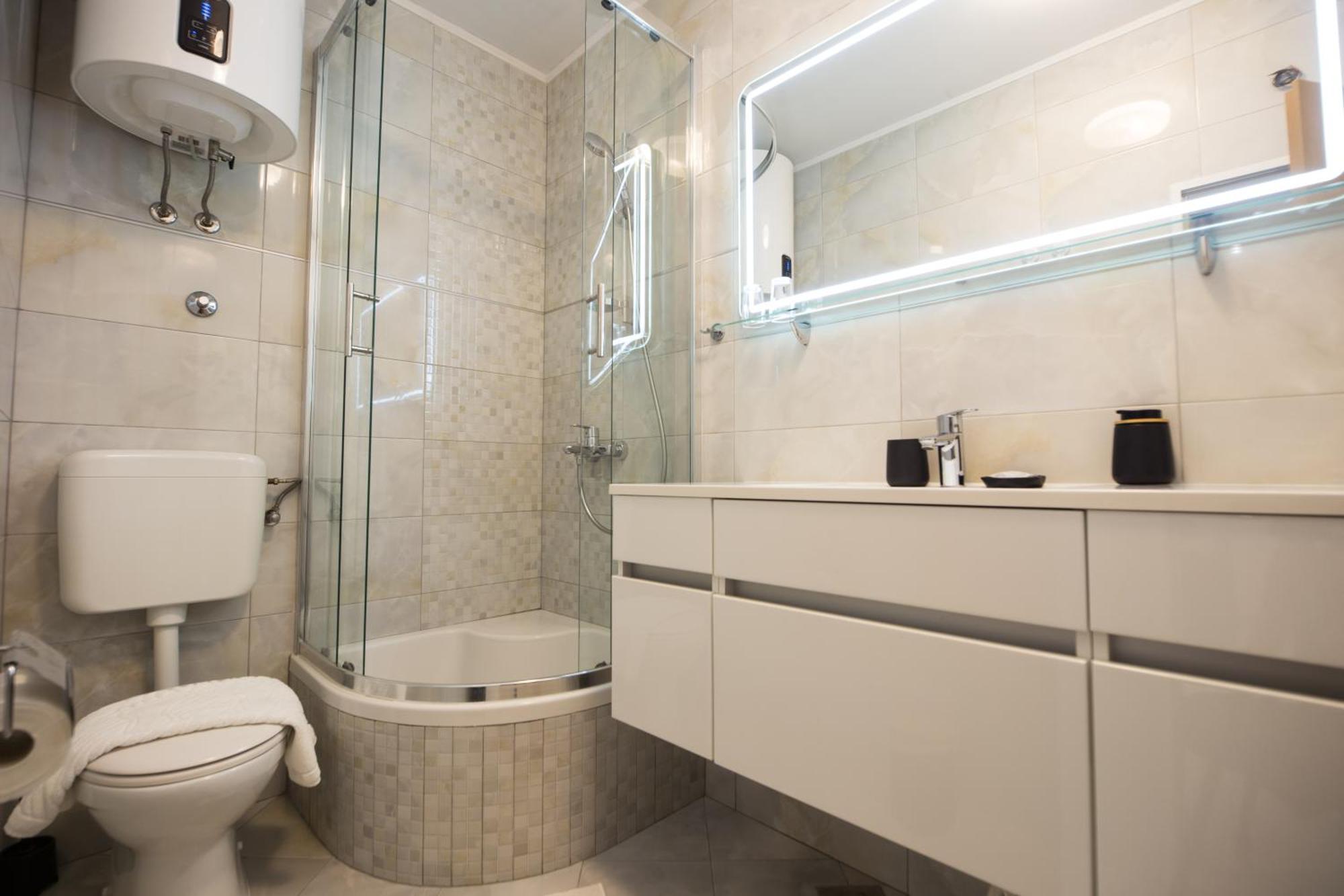 Villa Milenka - Apartmani Gorana Tucepi Phòng bức ảnh
